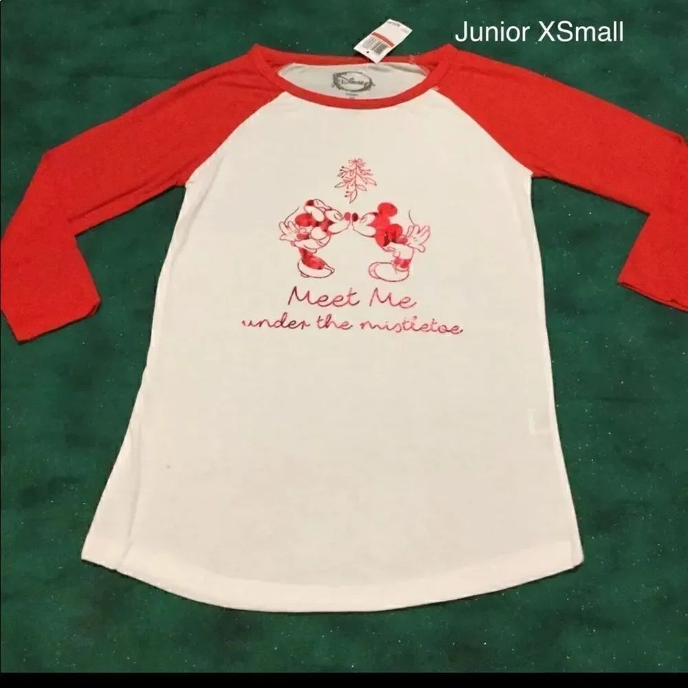 Disney Junior Mickey & Minnie Mouse T-shirt. XS